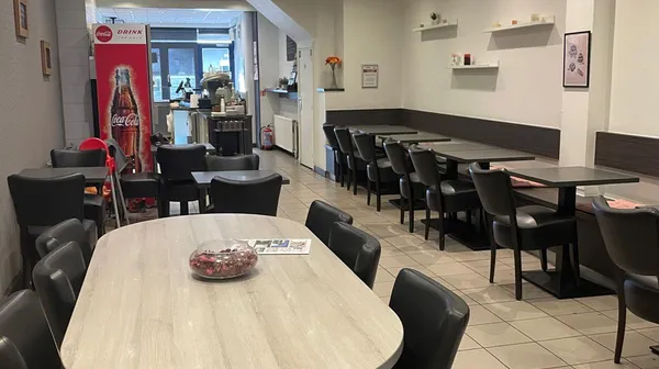 1756635020-Zaal croissy